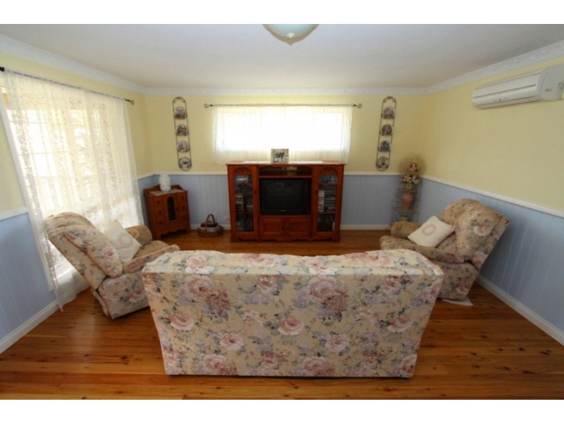 19 Adermann Drive, Kingaroy QLD 4610