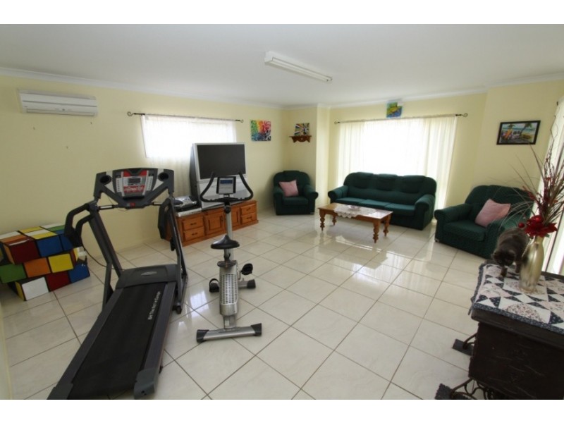 19 Adermann Drive, Kingaroy QLD 4610