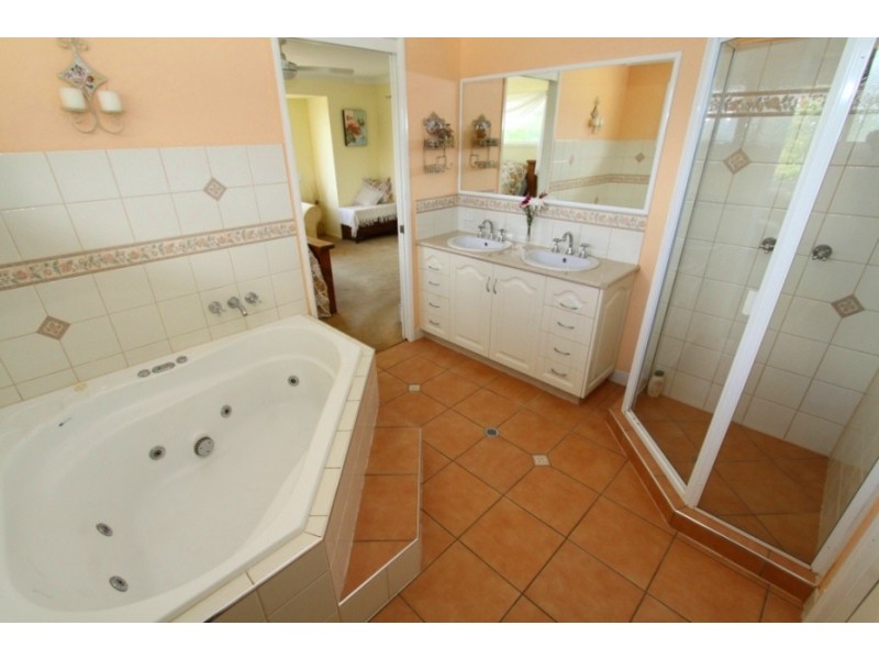 19 Adermann Drive, Kingaroy QLD 4610