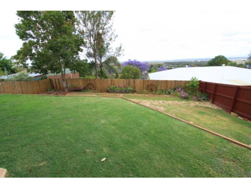 19 Adermann Drive, Kingaroy QLD 4610
