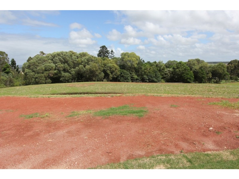 21 Bernard Cres, Kingaroy QLD 4610