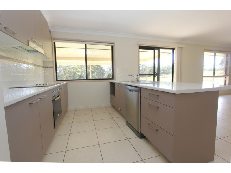 54 Premier Drive, Kingaroy QLD 4610