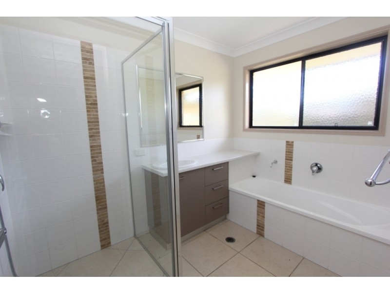 54 Premier Drive, Kingaroy QLD 4610