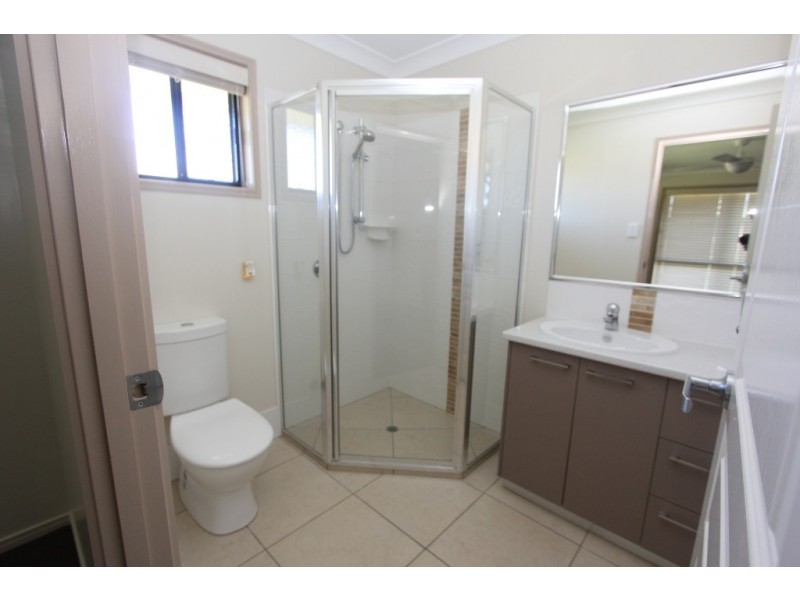 54 Premier Drive, Kingaroy QLD 4610