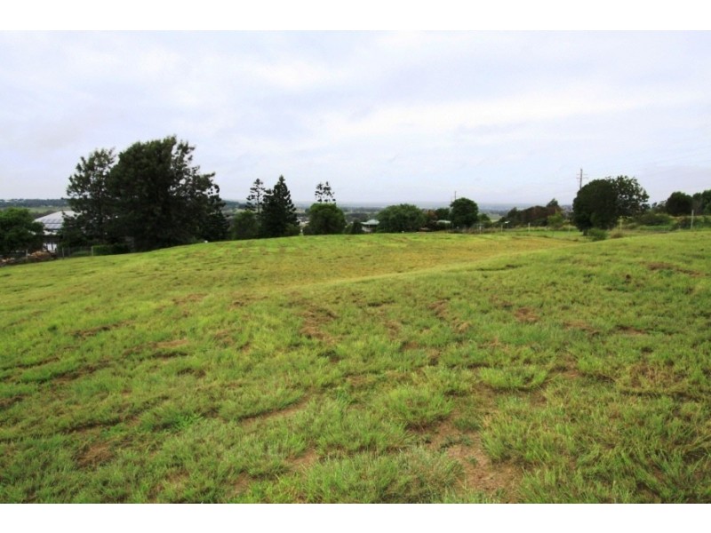 4 Sonaree Drive, Kingaroy QLD 4610