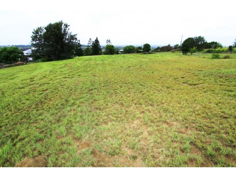 4 Sonaree Drive, Kingaroy QLD 4610