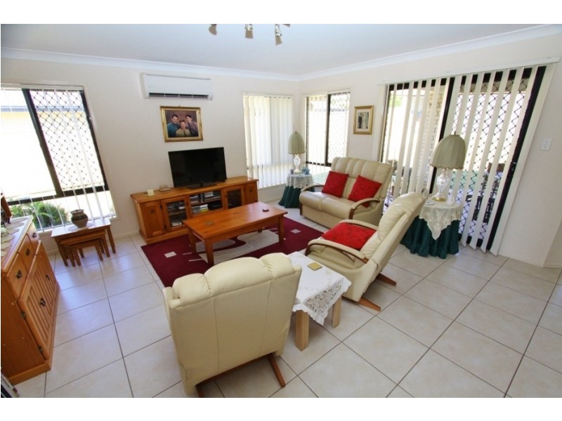 8 Hillview Parade, Kingaroy QLD 4610