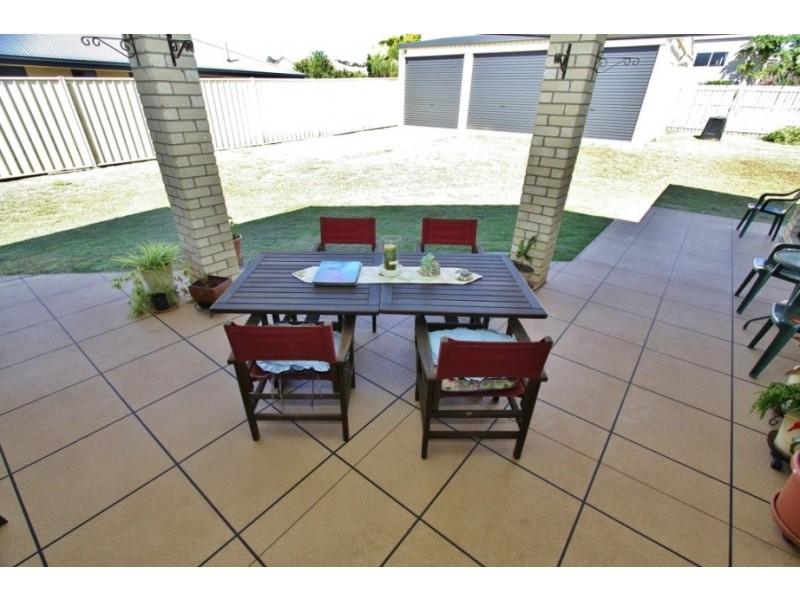 8 Hillview Parade, Kingaroy QLD 4610