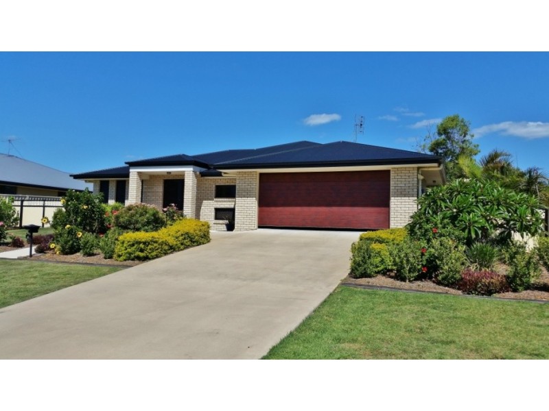 8 Hillview Parade, Kingaroy QLD 4610