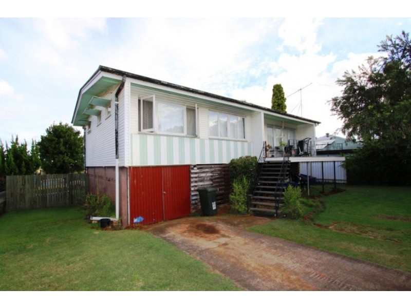 17 Jubilee Street, Kingaroy QLD 4610