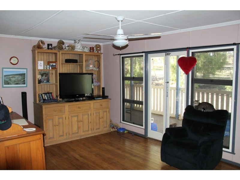 187 Maguire, Wattle Camp QLD 4615