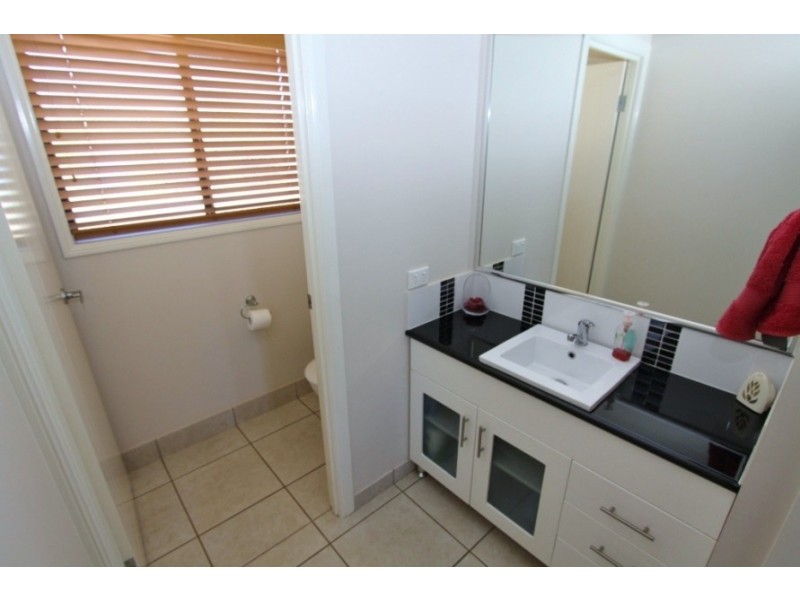 37-39 Premier Drive, Kingaroy QLD 4610