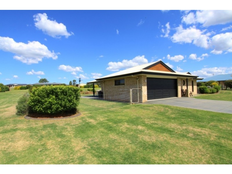 37-39 Premier Drive, Kingaroy QLD 4610