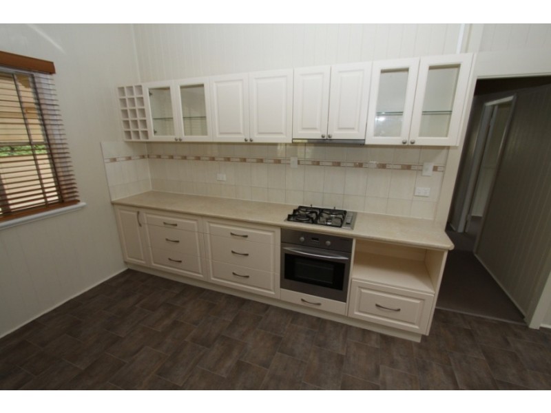 5 Toomey Street, Kingaroy QLD 4610