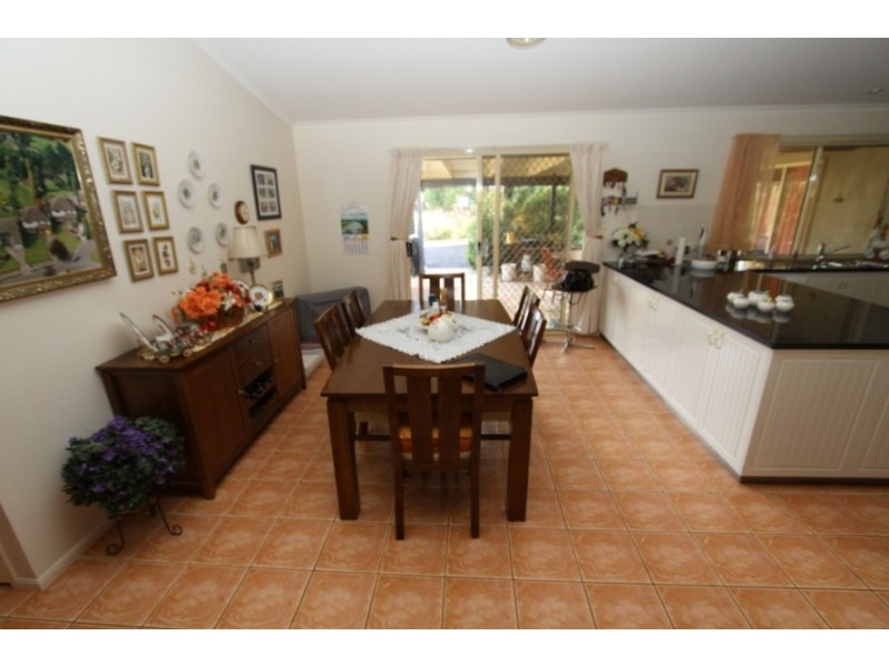 74 Harris Rd, Kingaroy QLD 4610