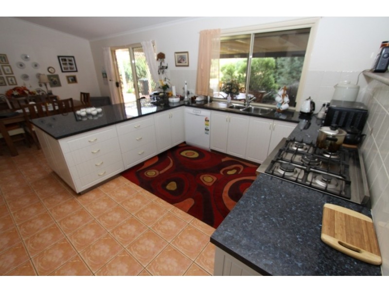 74 Harris Rd, Kingaroy QLD 4610