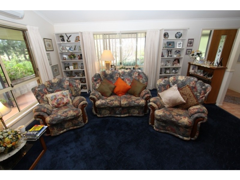 74 Harris Rd, Kingaroy QLD 4610