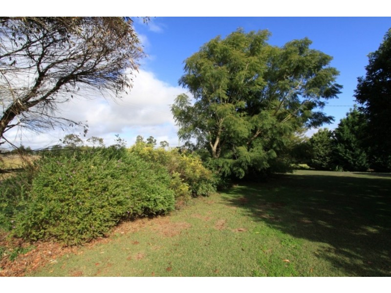 74 Harris Rd, Kingaroy QLD 4610