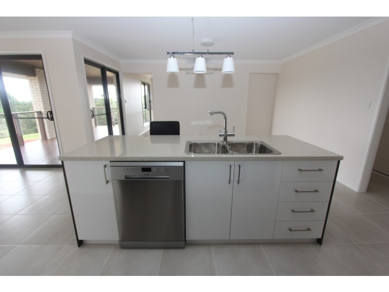 21 Bernard Cres, Kingaroy QLD 4610