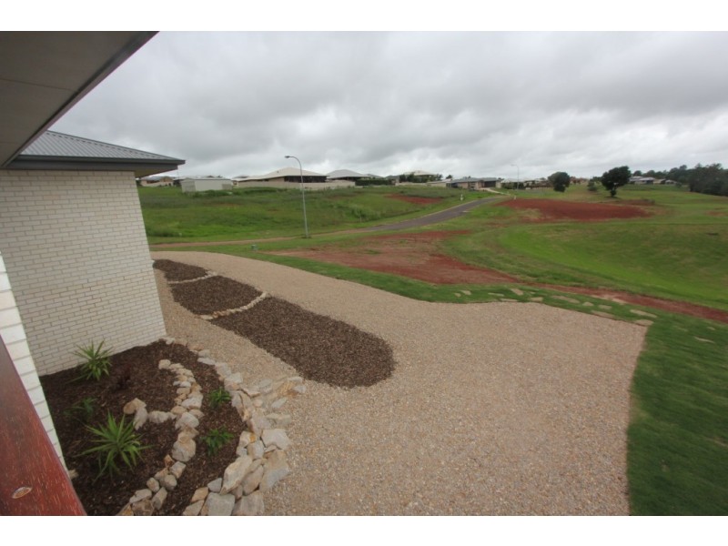 21 Bernard Cres, Kingaroy QLD 4610