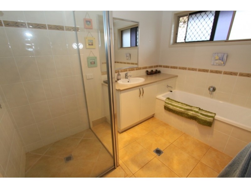 38 Sonaree Drive, Kingaroy QLD 4610