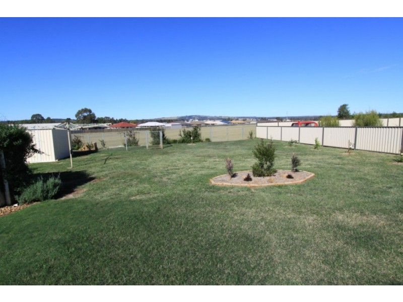 30 Windsor Circle, Kingaroy QLD 4610