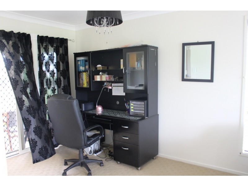 8 West, Kingaroy QLD 4610