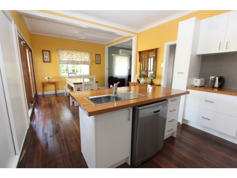 14 Gabbee Street, Kingaroy QLD 4610
