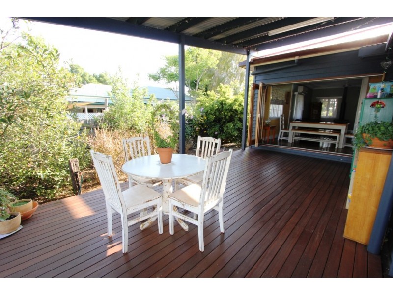 14 Gabbee Street, Kingaroy QLD 4610