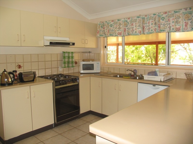 3b Murray Pde, Kingaroy QLD 4610