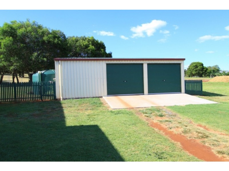 39 Sonaree Drive, Kingaroy QLD 4610