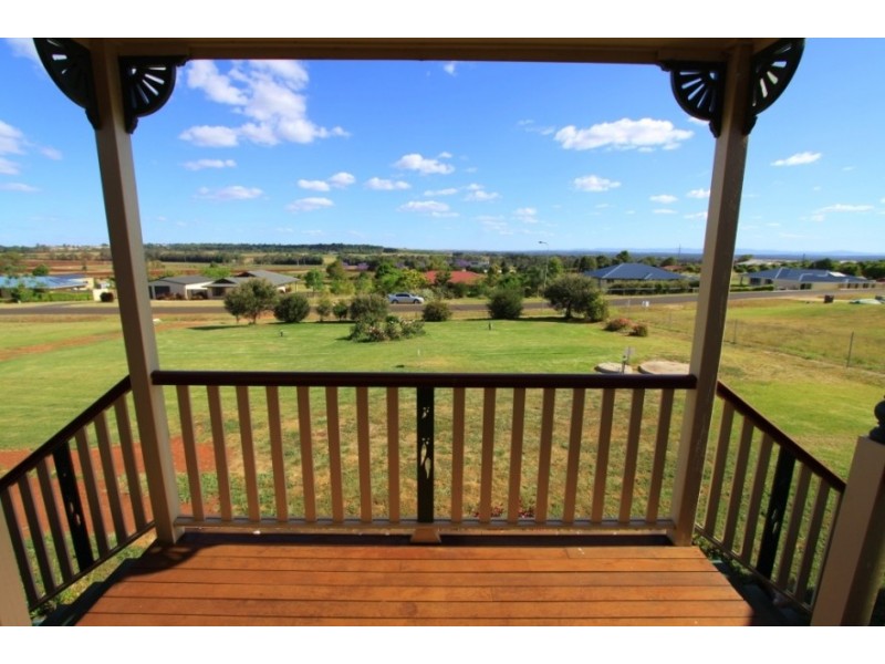 39 Sonaree Drive, Kingaroy QLD 4610