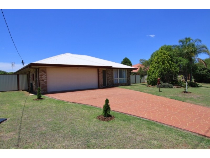 35 Windsor Circle, Kingaroy QLD 4610