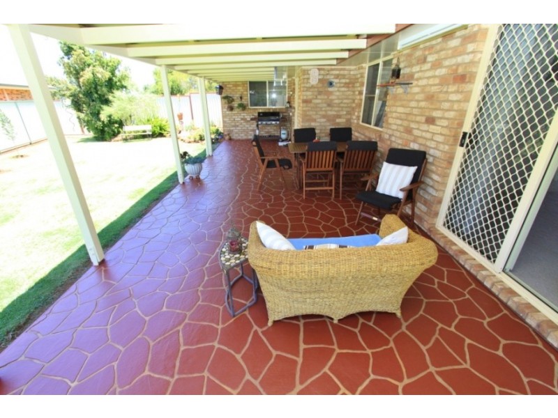 35 Windsor Circle, Kingaroy QLD 4610