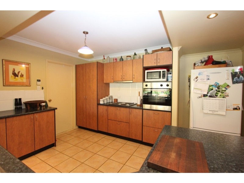 8 Avocado Cres, Kingaroy QLD 4610