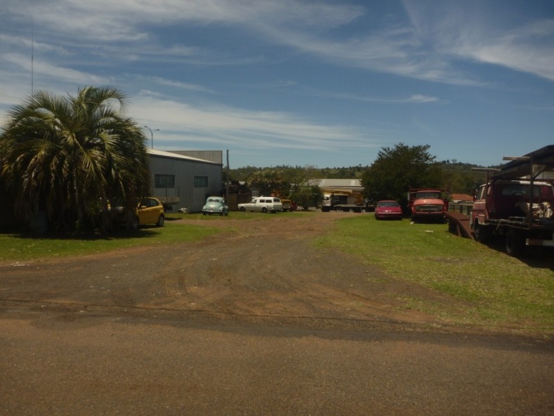 25 Fitzroy St, Nanango QLD 4615