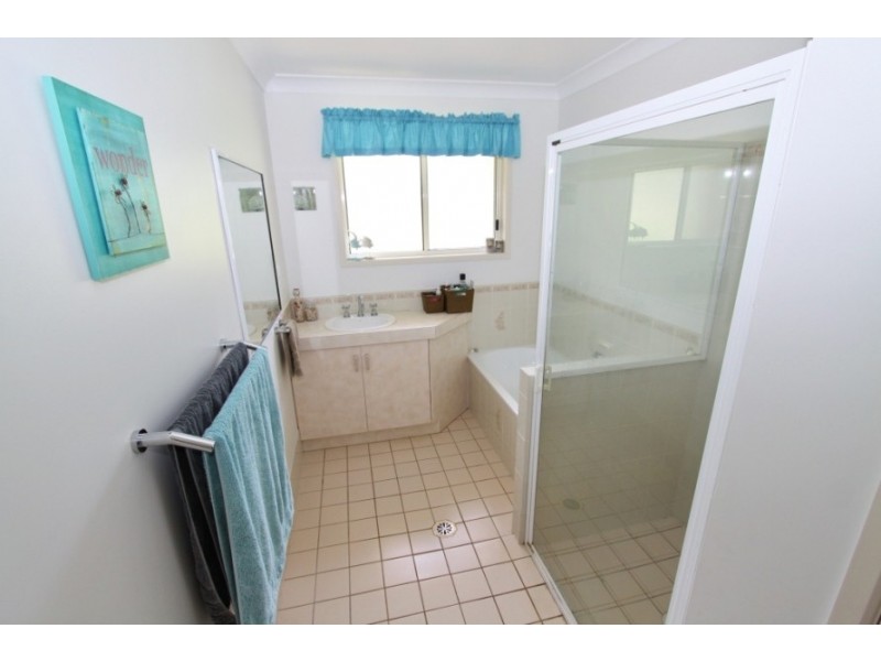 4 Anne Crt, Kingaroy QLD 4610