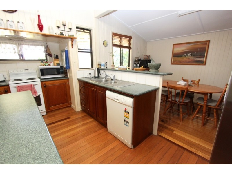 15 Arthur Street, Kingaroy QLD 4610