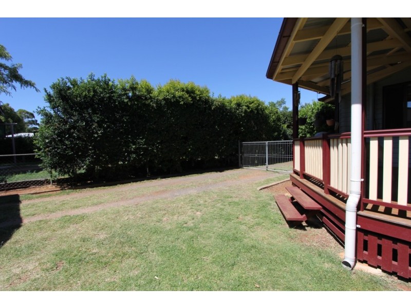 15 Arthur Street, Kingaroy QLD 4610