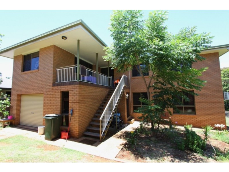 27 Fairview Drive, Kingaroy QLD 4610