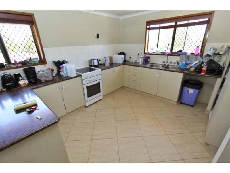 27 Fairview Drive, Kingaroy QLD 4610
