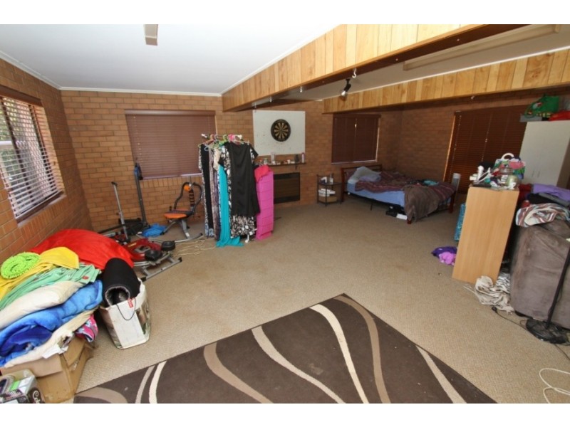 27 Fairview Drive, Kingaroy QLD 4610