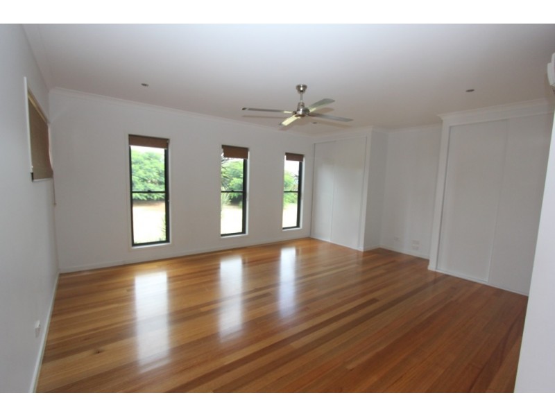 22 Macaulay Drive, Kingaroy QLD 4610