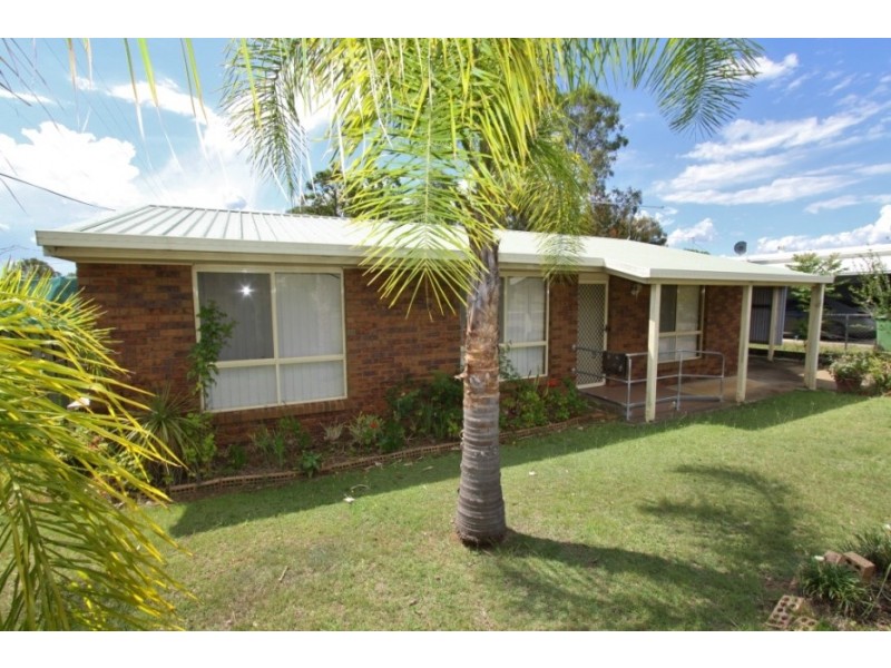 1 Fairway Drive, Nanango QLD 4615