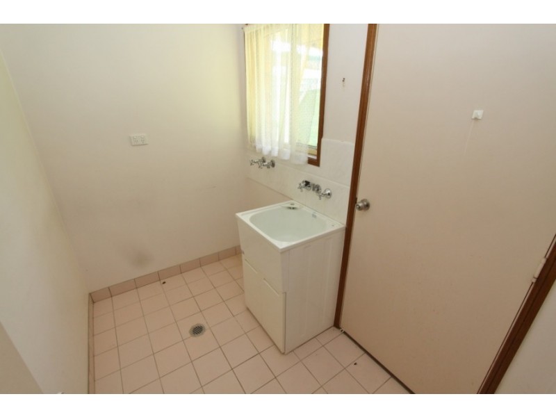 1 Fairway Drive, Nanango QLD 4615