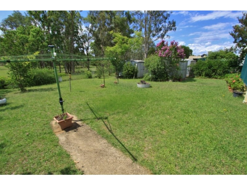 1 Fairway Drive, Nanango QLD 4615