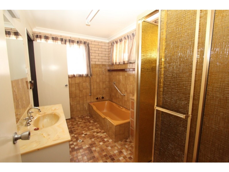 80 Moore St, Kingaroy QLD 4610