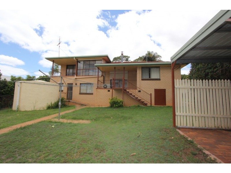 80 Moore St, Kingaroy QLD 4610