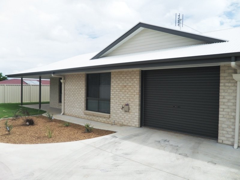 Unit 2, 13 Dell Crt, Kingaroy QLD 4610