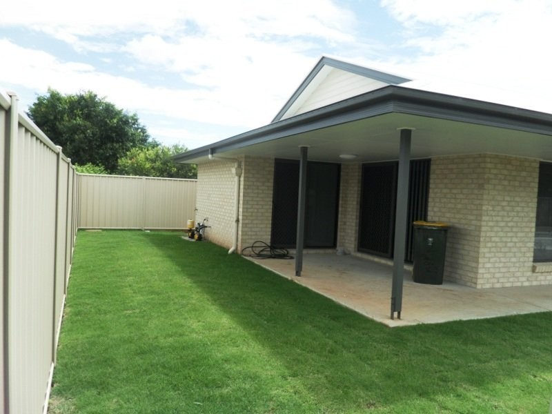 Unit 2, 13 Dell Crt, Kingaroy QLD 4610